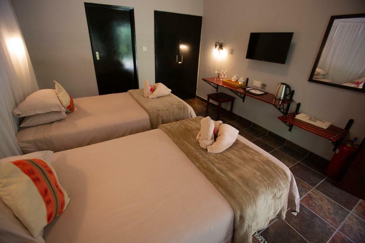 Island Safari Lodge Maun Exterior photo